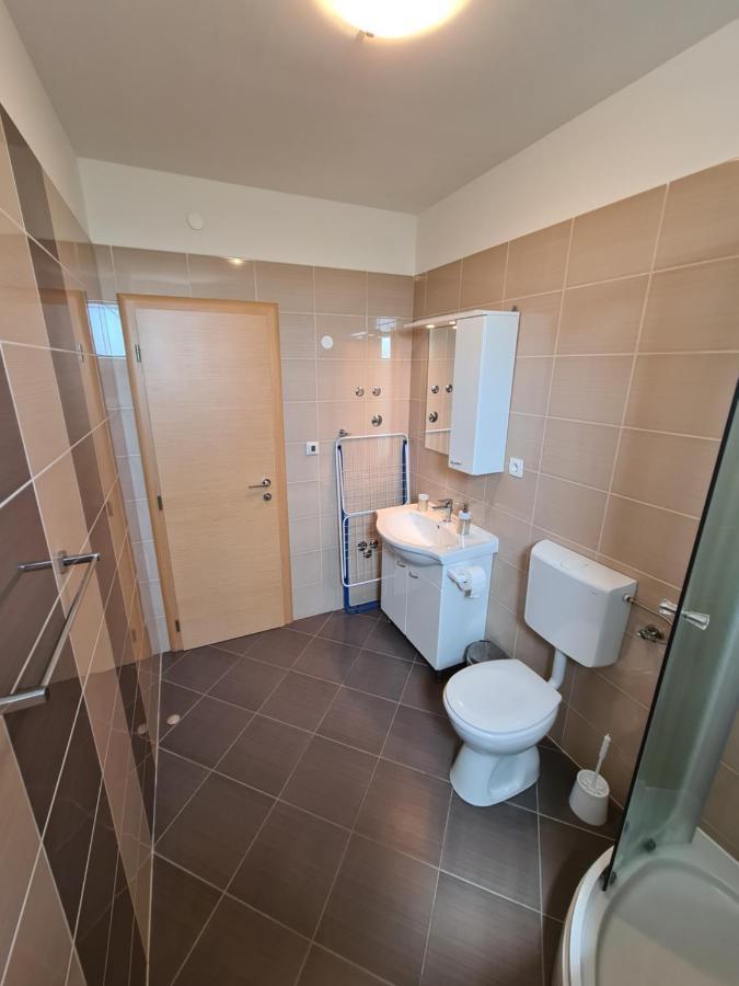 Apartments Jana Salatic Luaran gambar