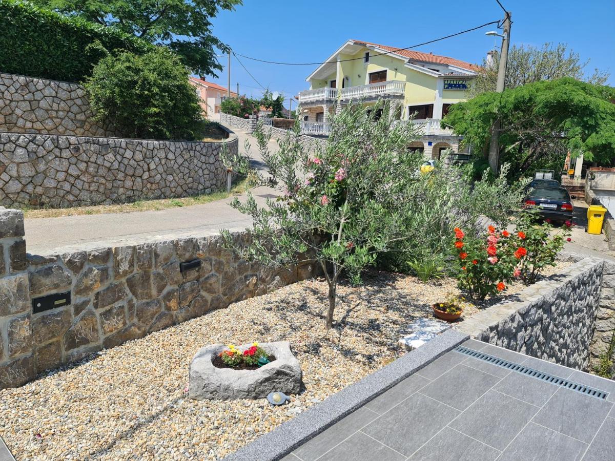 Apartments Jana Salatic Luaran gambar