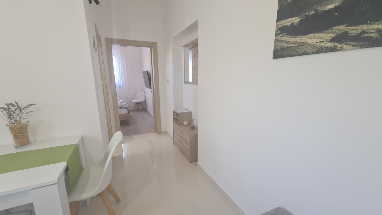Apartments Jana Salatic Luaran gambar
