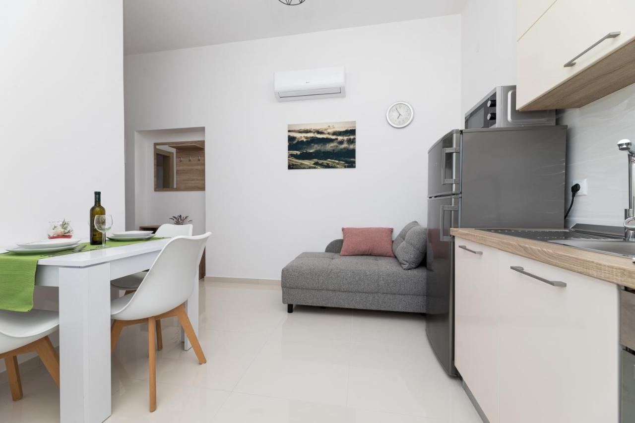 Apartments Jana Salatic Luaran gambar