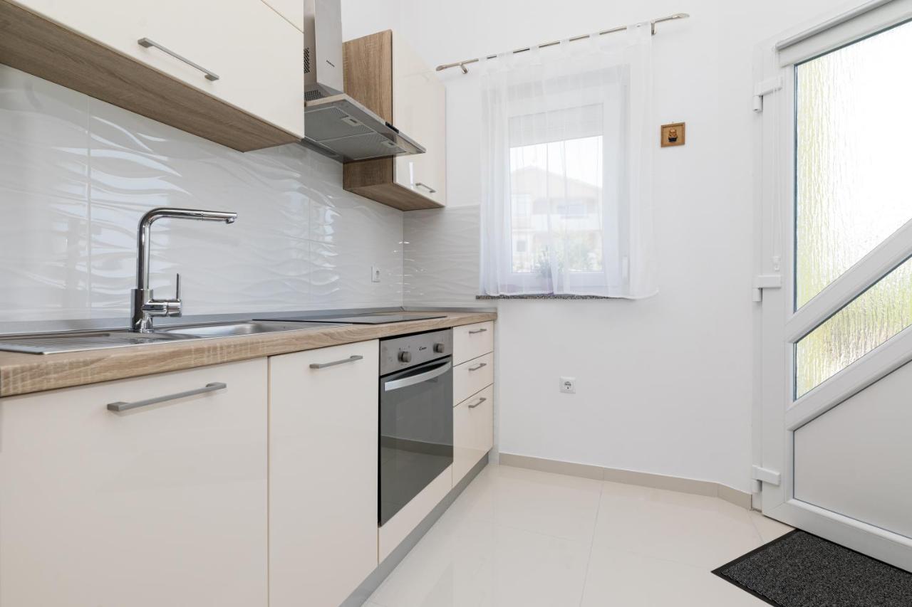 Apartments Jana Salatic Luaran gambar
