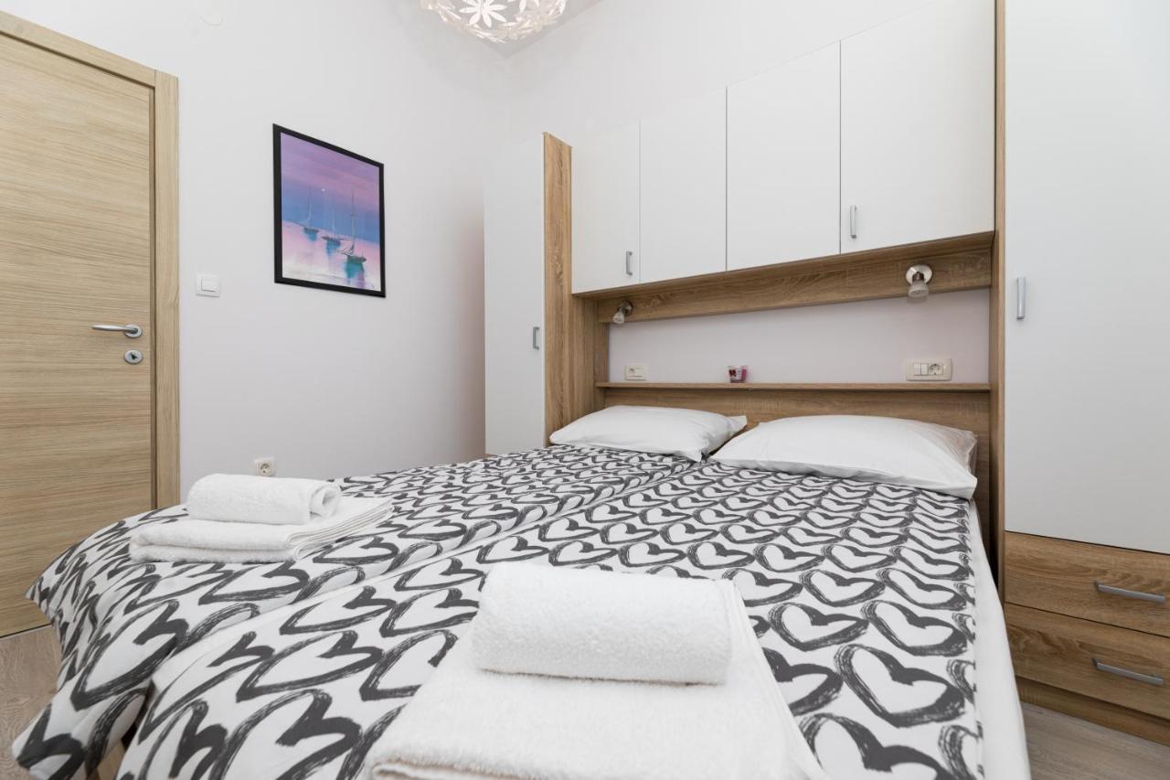 Apartments Jana Salatic Luaran gambar
