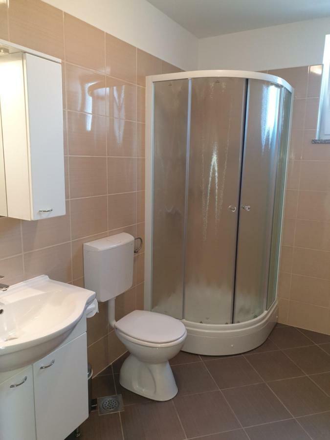 Apartments Jana Salatic Luaran gambar